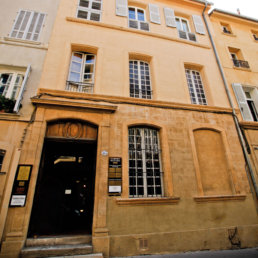 Espace culturel Aix-en-Provence _ accueil espace _ Sud Créatifs
